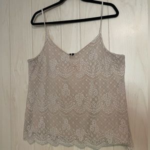 Scalloped lace camisole tank top